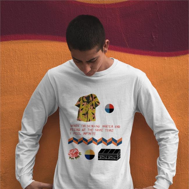 Weird Thrift Store Shirts When I'm Drinking Water And Peeing At The Same Time T Shirt